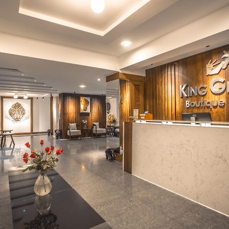 King Grand Boutique Hotel Пномпень Экстерьер фото